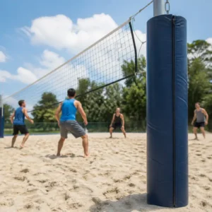 Protezione per palo beach volley competizione da 10 a 20 cm installata su campo in sabbia